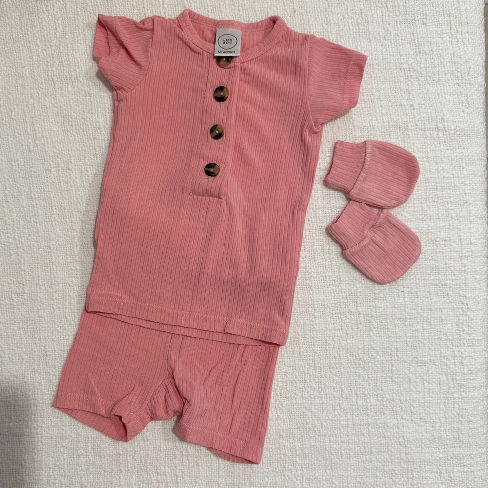 Lou Lou and Company Brielle Ribbed Shortie Set